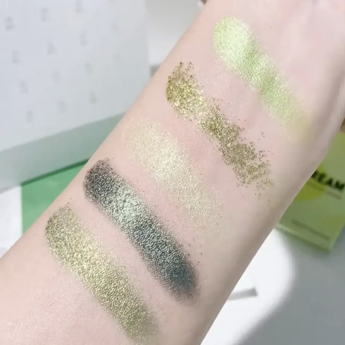 JUJU DREAM "Mint" cream green — палетка теней для глаз